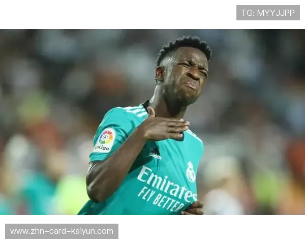 维尼修斯弧顶爆射皇马胜状已定